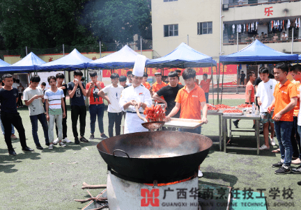 “龙行天虾”第三季龙虾美食节